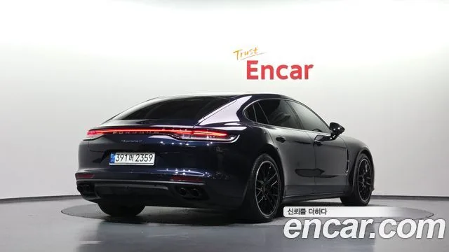 2021 Porsche Panamera