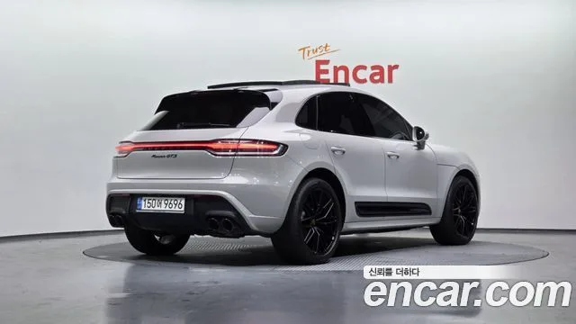 2023 Porsche Macan