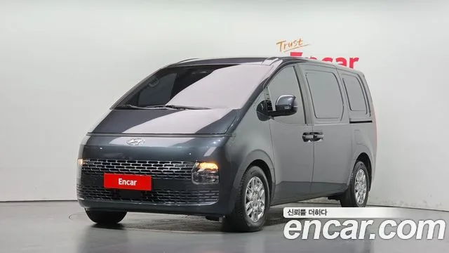 2022 Hyundai Staria