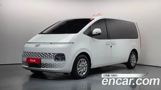 2025 Hyundai Staria