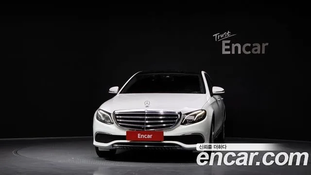 2017 Mercedes-Benz E-Class, foto 3