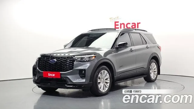 2025 Ford Explorer