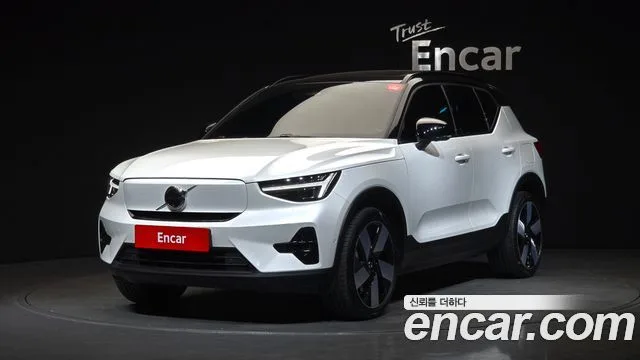 2024 Volvo XC40