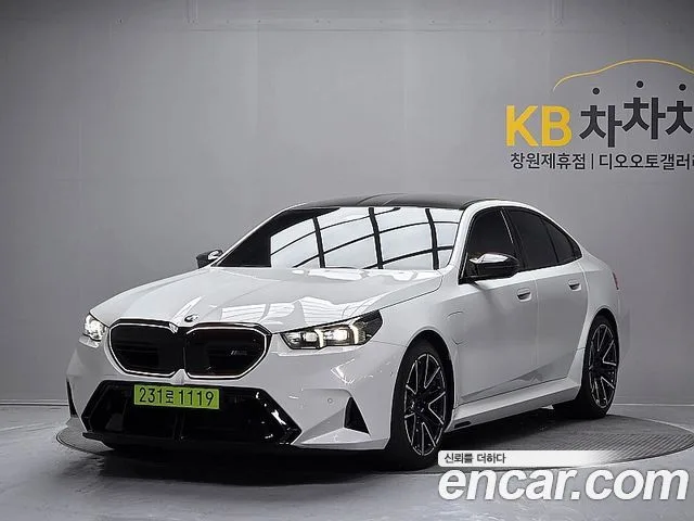 2025 BMW M5