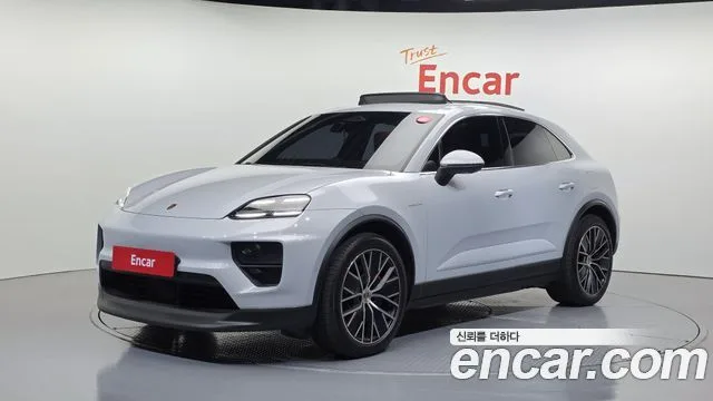 2025 Porsche Macan