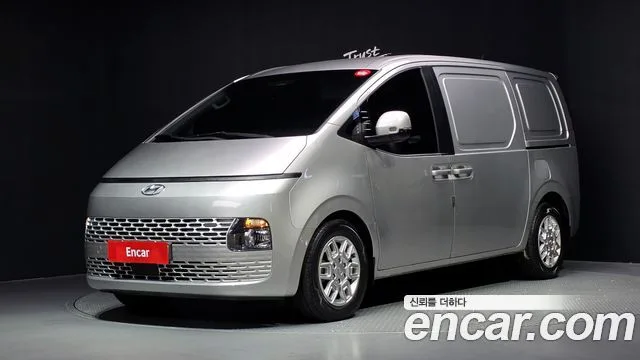 2022 Hyundai Staria