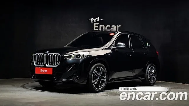 2025 BMW X1