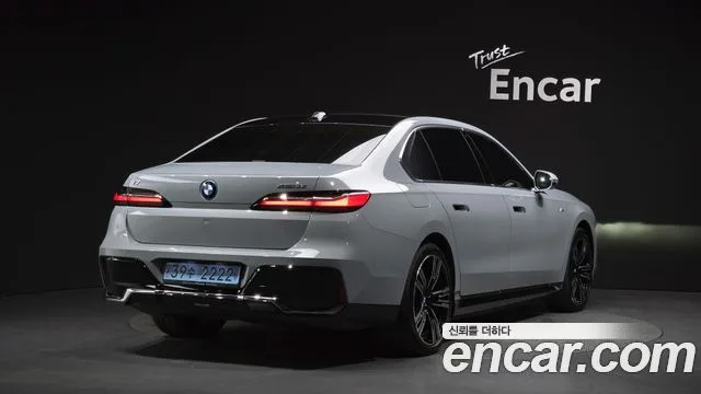 2024 BMW i7