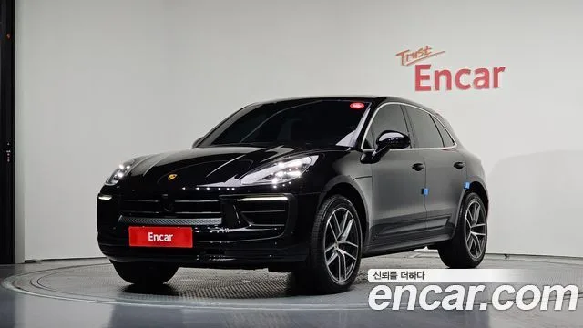 2023 Porsche Macan