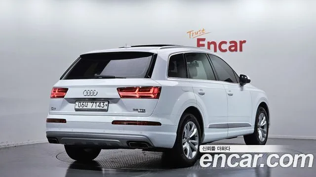 2016 Audi Q7, foto 2