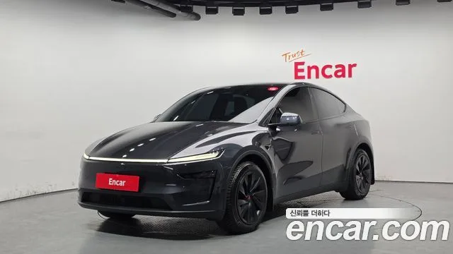 2025 Tesla Model Y