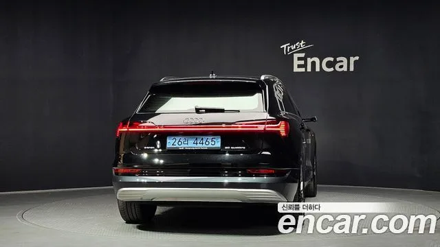 2022 Audi e-tron, foto 4