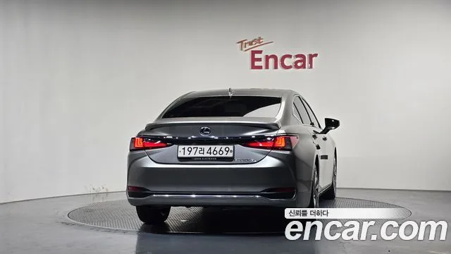 2023 Lexus ES, foto 4