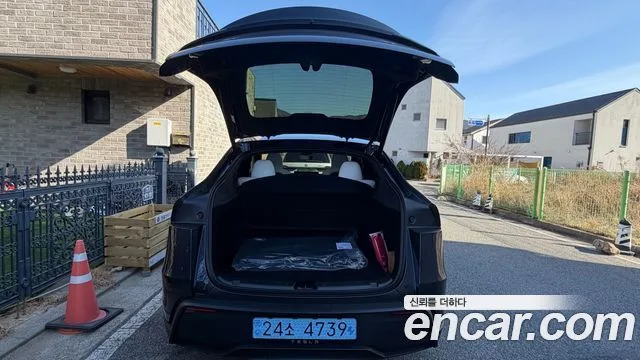 2026 Tesla Model Y, foto 4