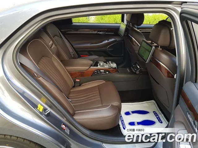 2016 Genesis EQ900, foto 2