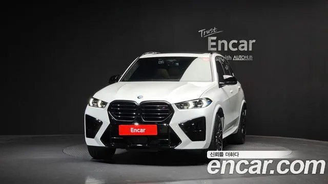 2025 BMW X5M, foto 3