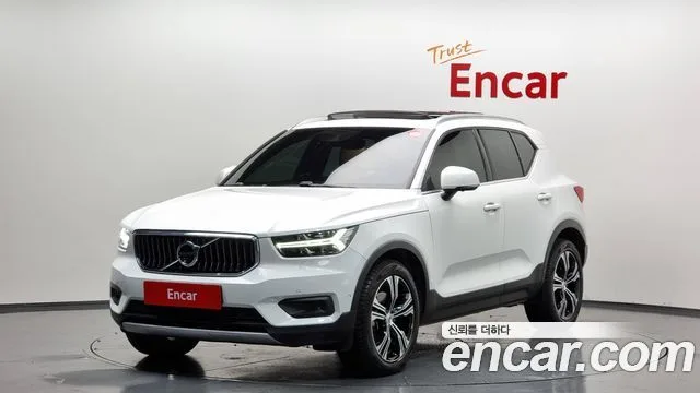 2021 Volvo XC40