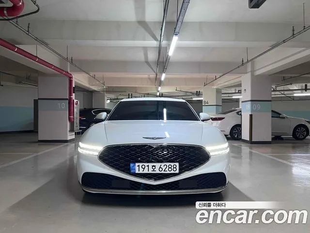 2023 Genesis G90