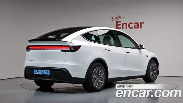2026 Tesla Model Y