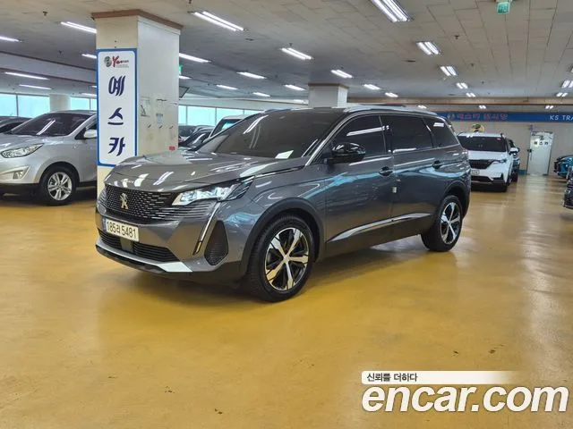 2021 Peugeot 5008