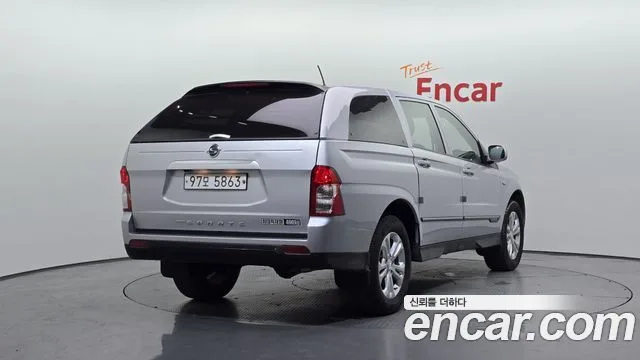 2016 KG Mobility Korando, foto 2