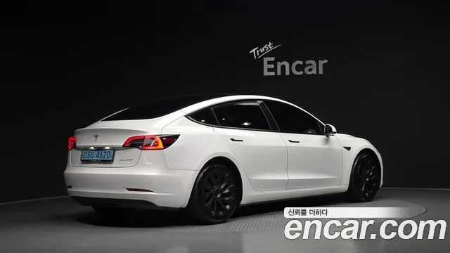 2022 Tesla Model 3, foto 2