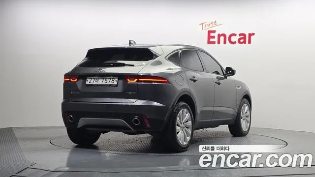 2018 Jaguar E-PACE, foto 2