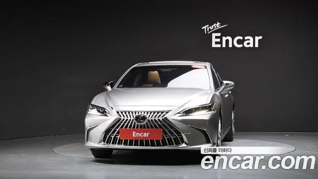 2026 Lexus ES, foto 2
