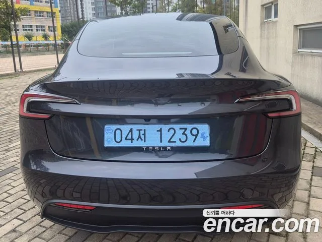 2026 Tesla Model 3, foto 2