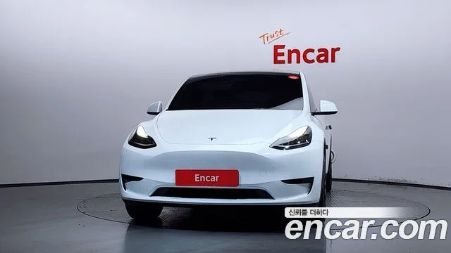 2024 Tesla Model Y, foto 3