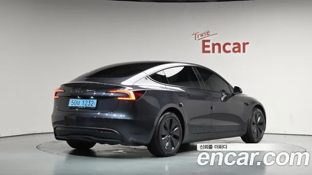 2024 Tesla Model 3