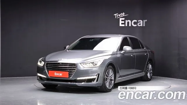 2017 Genesis EQ900