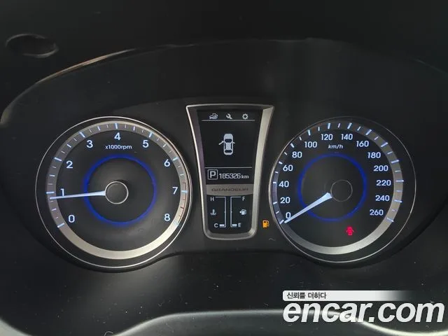 2016 Hyundai Grandeur, foto 4