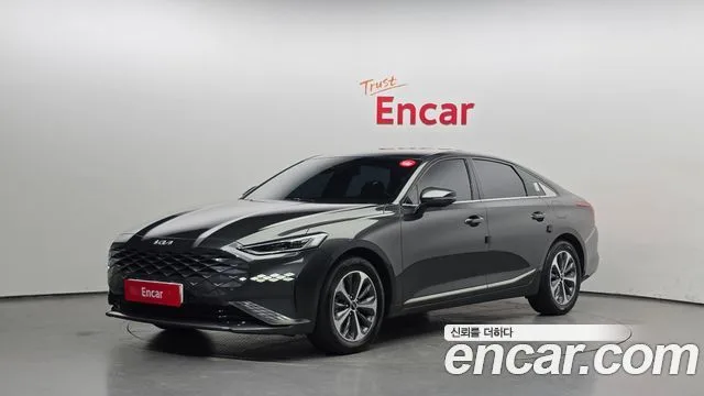 2022 Kia K8