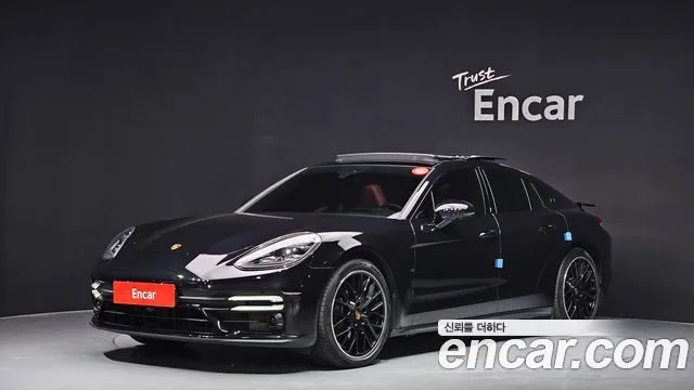 2022 Porsche Panamera