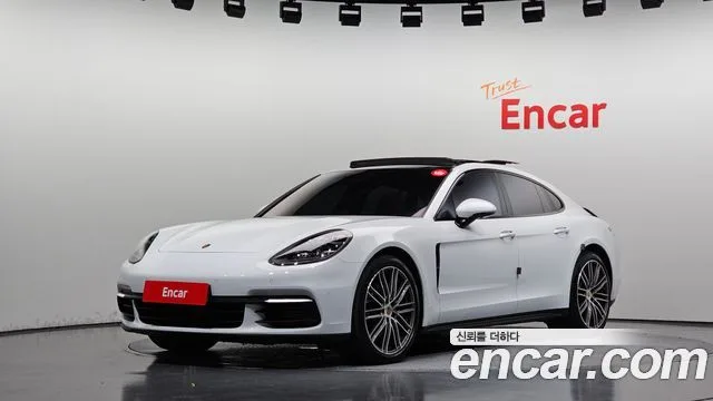 2018 Porsche Panamera