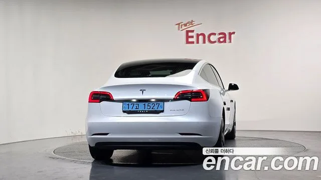 2020 Tesla Model 3, foto 3