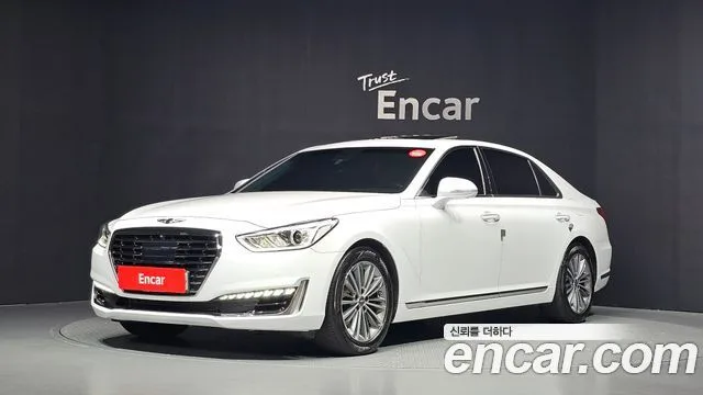 2017 Genesis EQ900