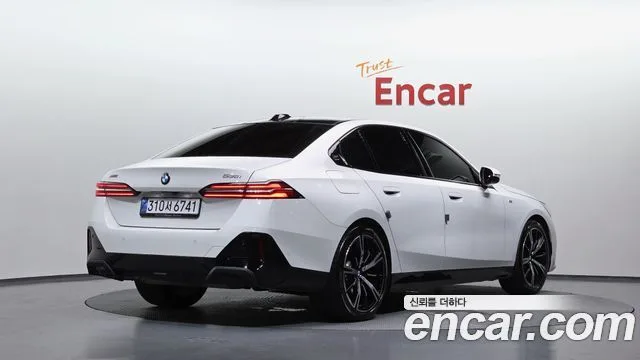 2025 BMW 5-Series