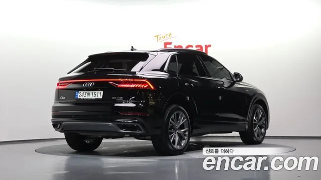 2022 Audi Q8