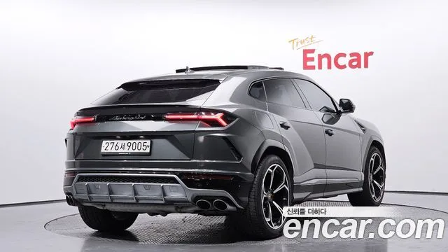 2020 Lamborghini Urus, foto 2