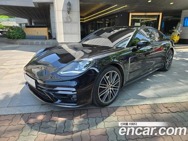 2023 Porsche Panamera