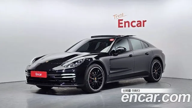 2022 Porsche Panamera