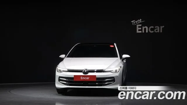 2025 Volkswagen Golf, foto 3