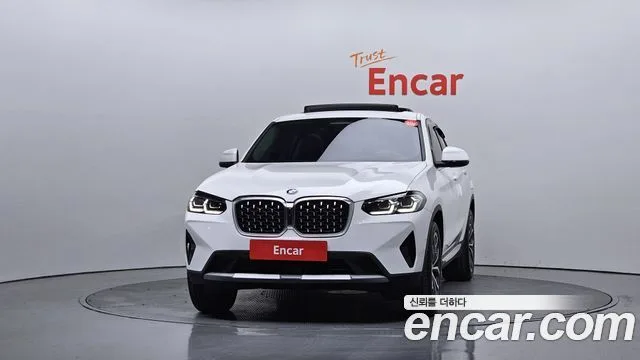 2025 BMW X4, foto 3