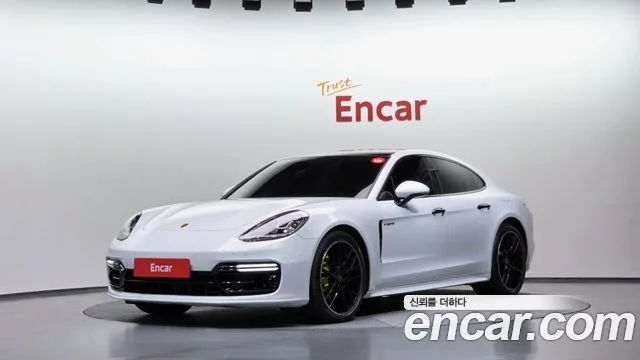 2018 Porsche Panamera