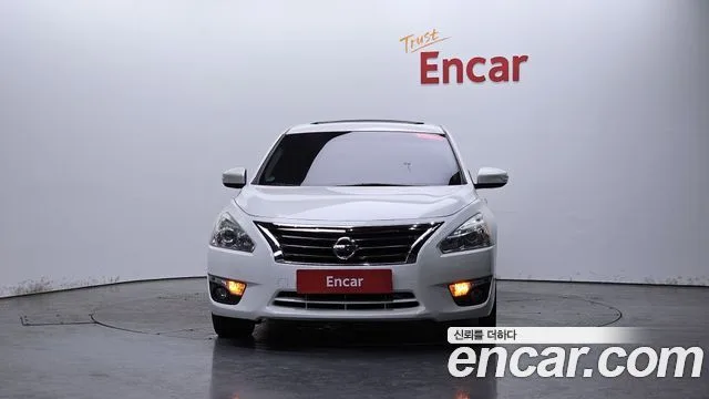 2016 Nissan Altima, foto 2