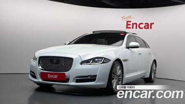 2016 Jaguar XJ