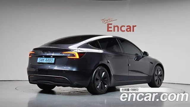 2025 Tesla Model 3