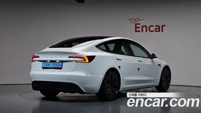 2025 Tesla Model 3